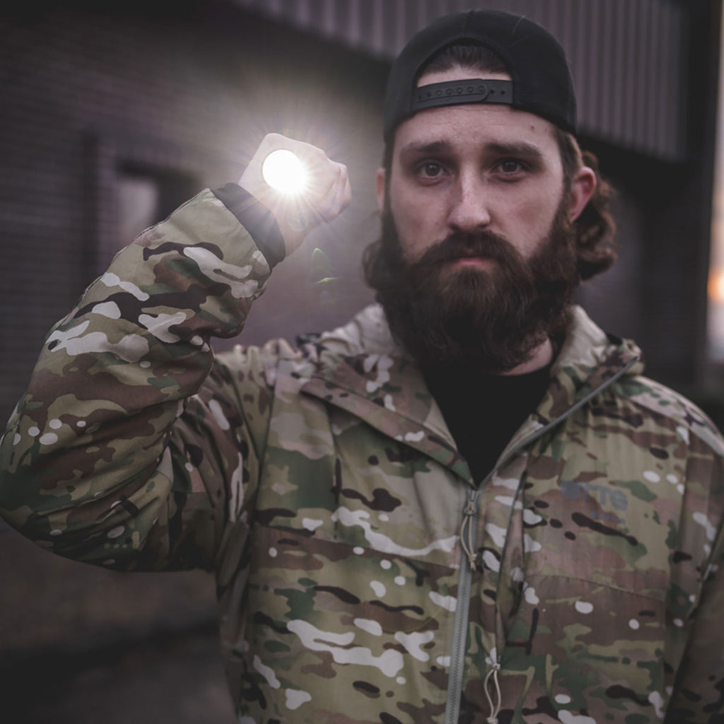 CLOUD DEFENSIVE LLC MCH-HC Dual-Fuel Hi-Candela Flashlight 1100 Lumen Black